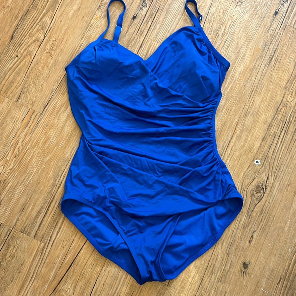 Jantzen Women’s Swim Suit Blue ~17” Pit To Pit